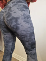 Load image into Gallery viewer, Tie-Dye leggings
