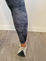 Load image into Gallery viewer, Tie-Dye leggings
